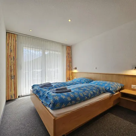 Nicoletta Зас-Фе